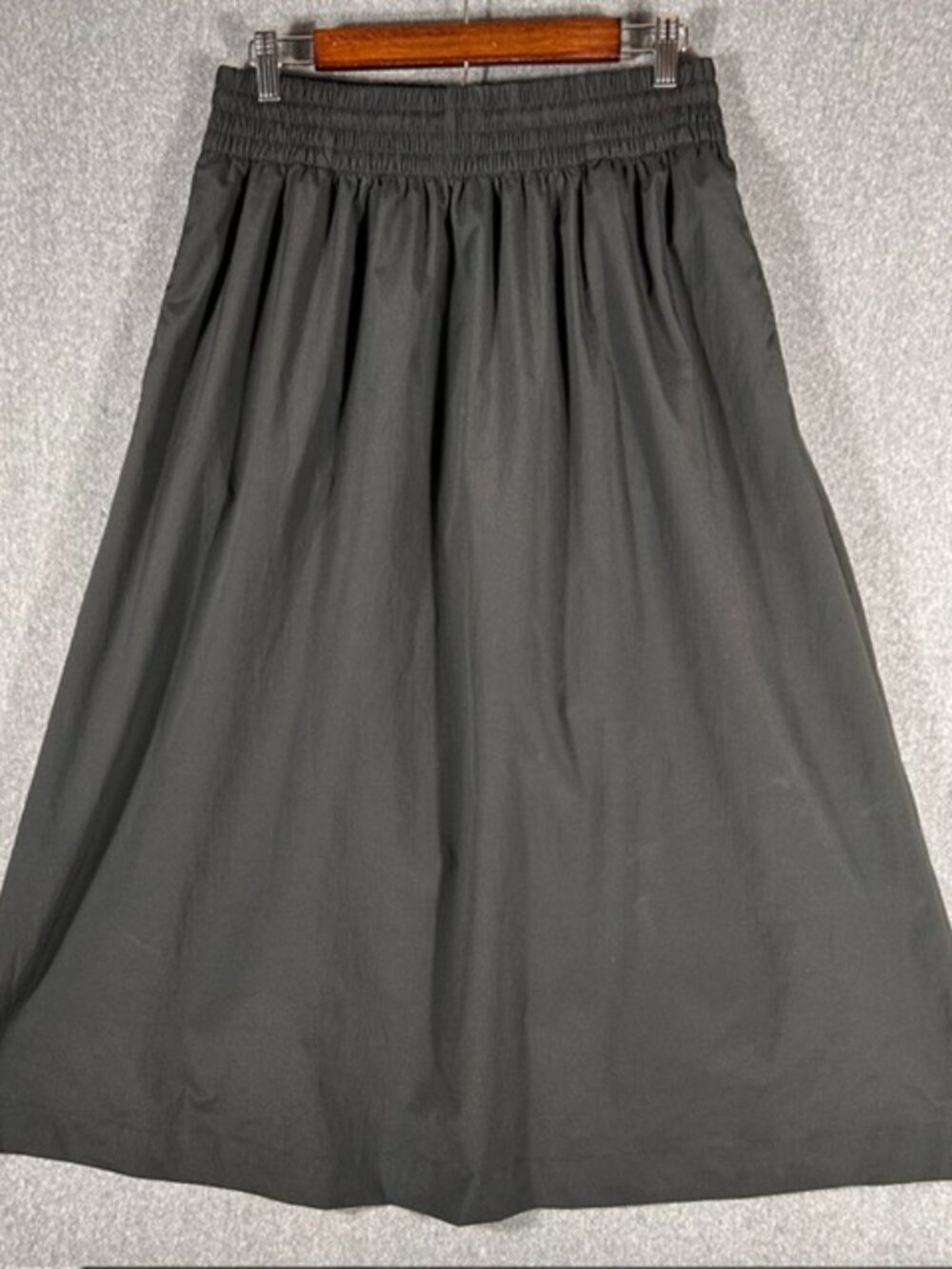 Athleta Midi Skirt Womens Sz Med. Athletic Activewear Casual Minimalist Gorpcore